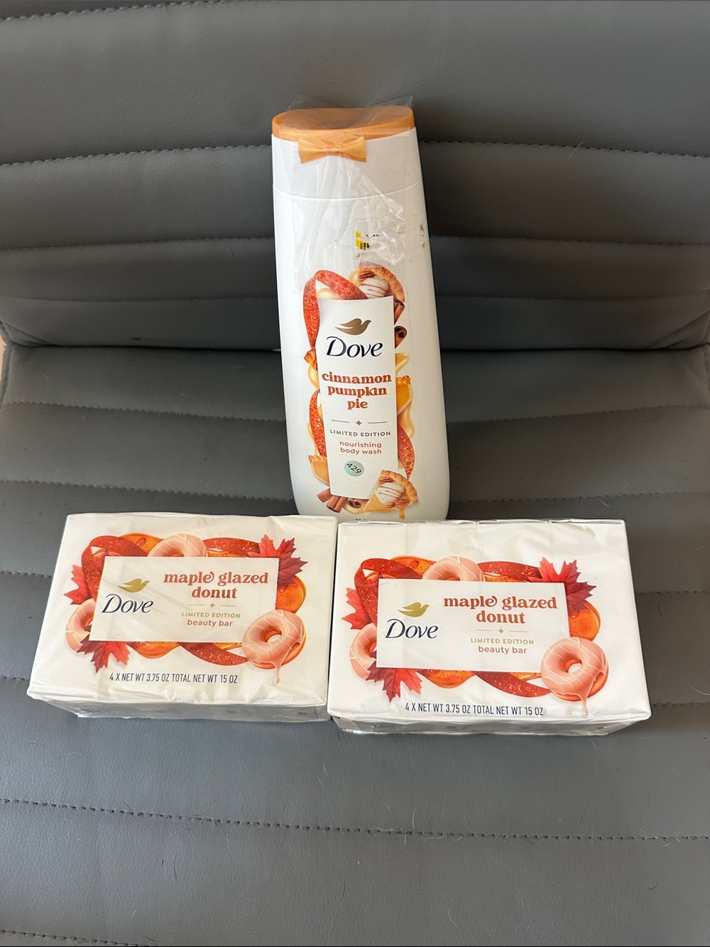 Dove Cinnamon Pumpkin Pie Nourishing Body Wash - White & Orange